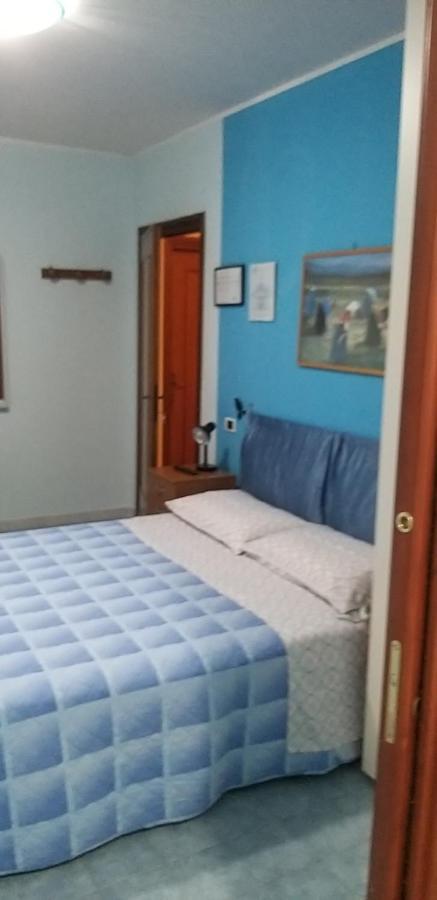 Bed and Breakfast La Finestra Sul Cortile Pomezia Exterior foto
